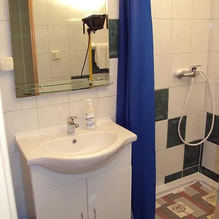 Guest house Maestral Tkon